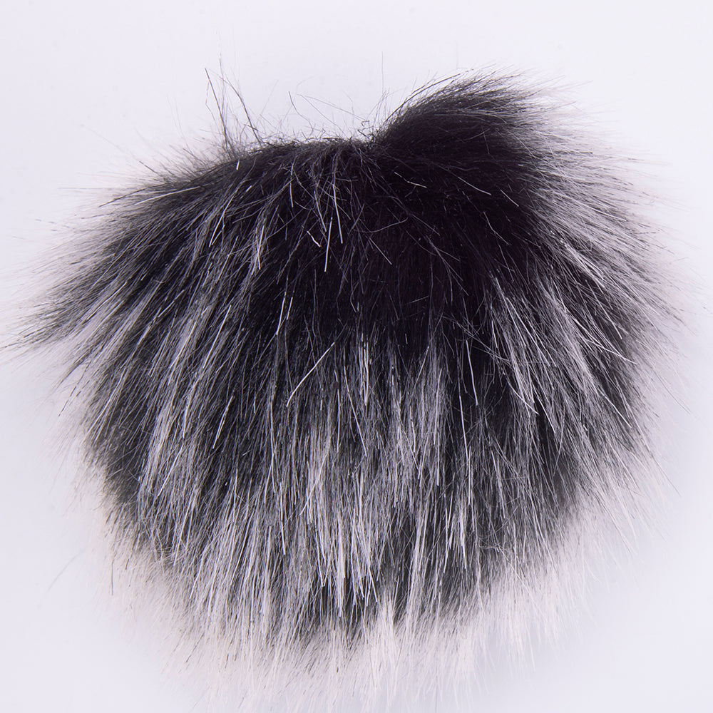 FURRY POMPONS