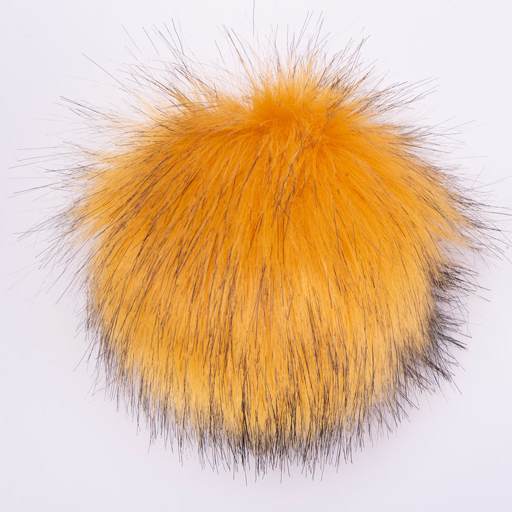 FURRY POMPONS