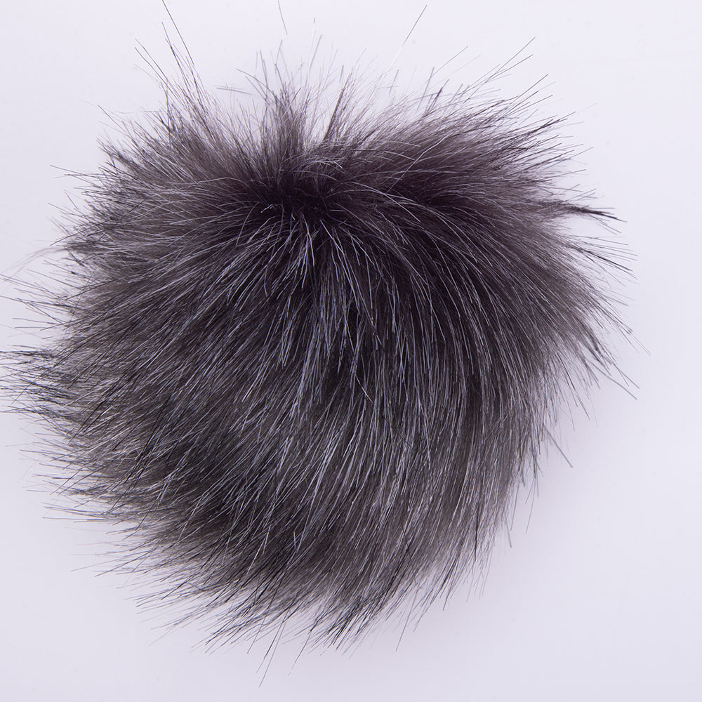 FURRY POMPONS